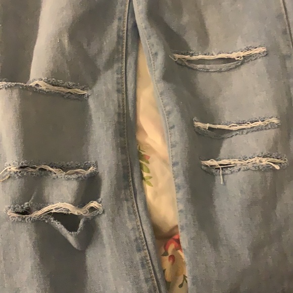 shein ripped jeans . - Picture 2 of 5